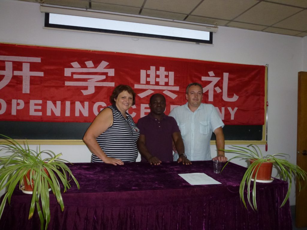 Dominique SCHUELLER - remise des diplômes de la formation à la médecine chinoise